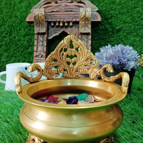 Urli Pot with Arch