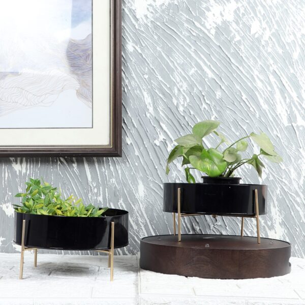 Table Round Planter with Stand - Design 2